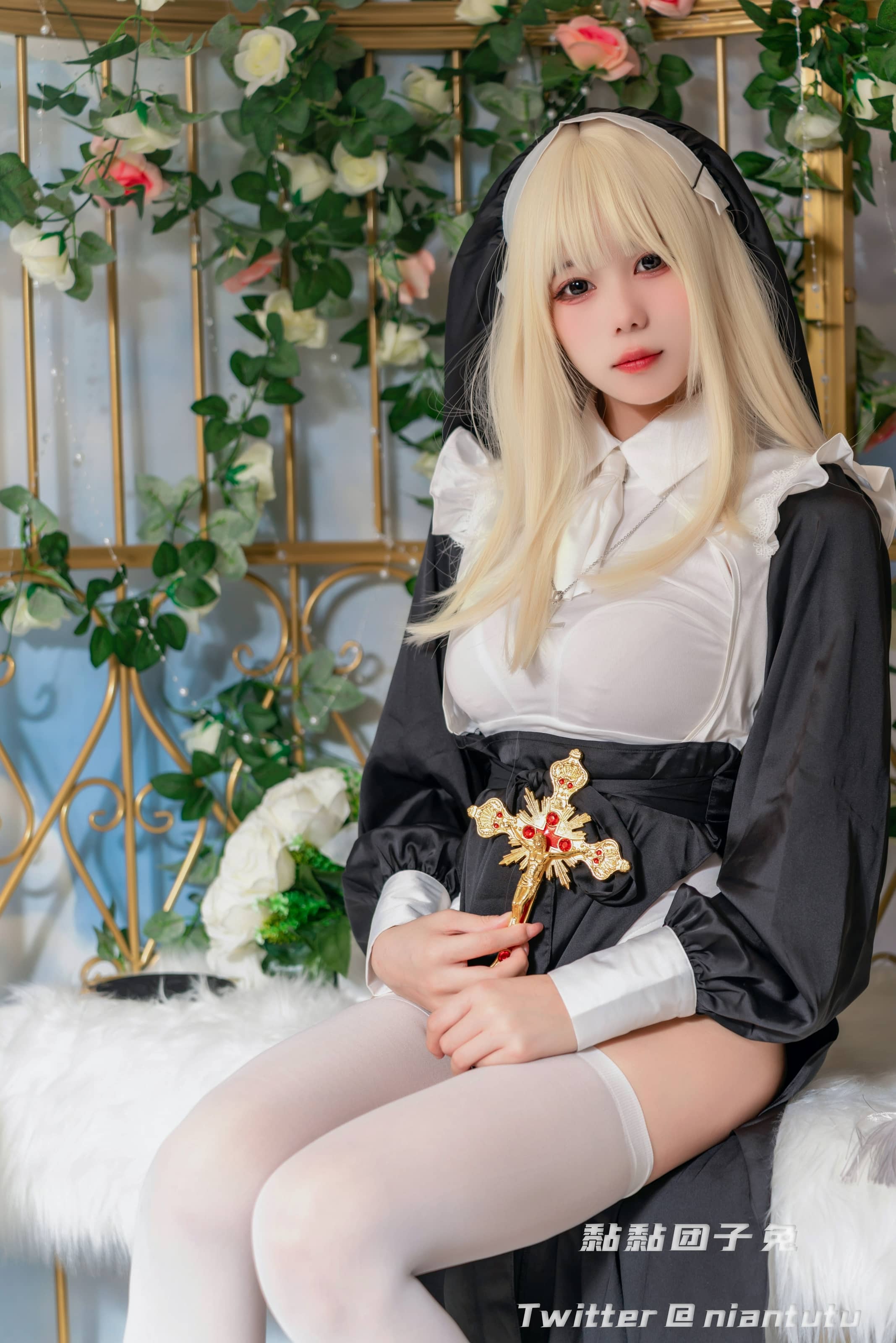 Yiko湿润兔 No.019 – 修女[34P]